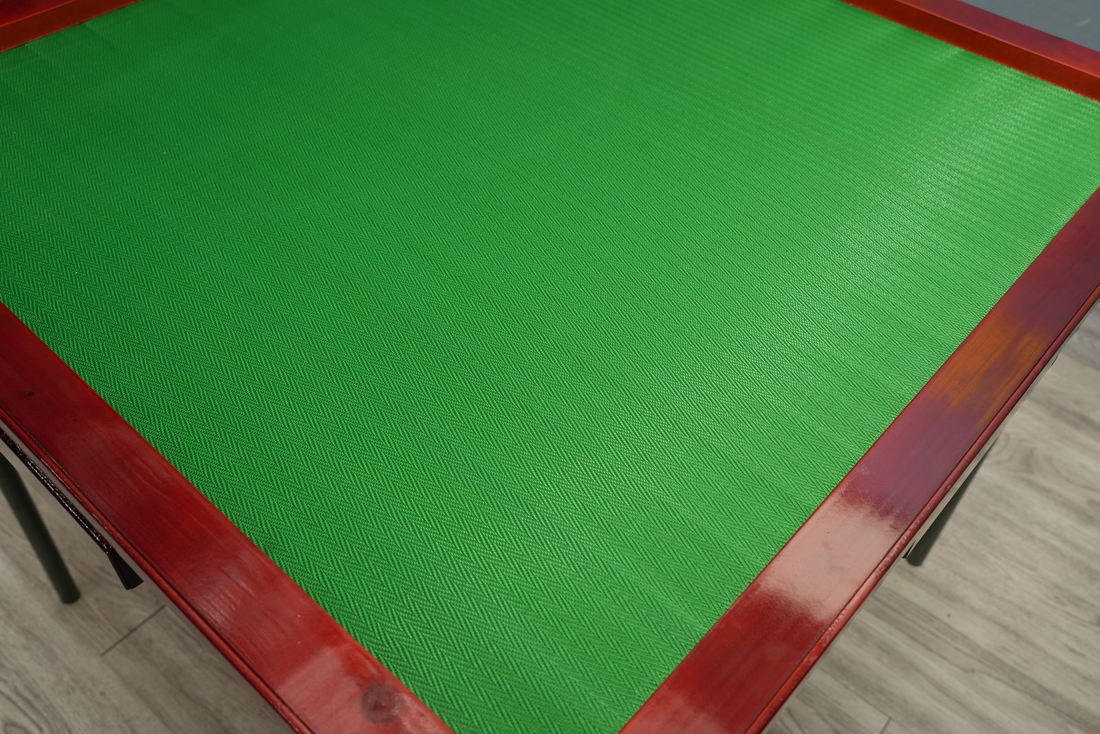 Full felt playing surface from above