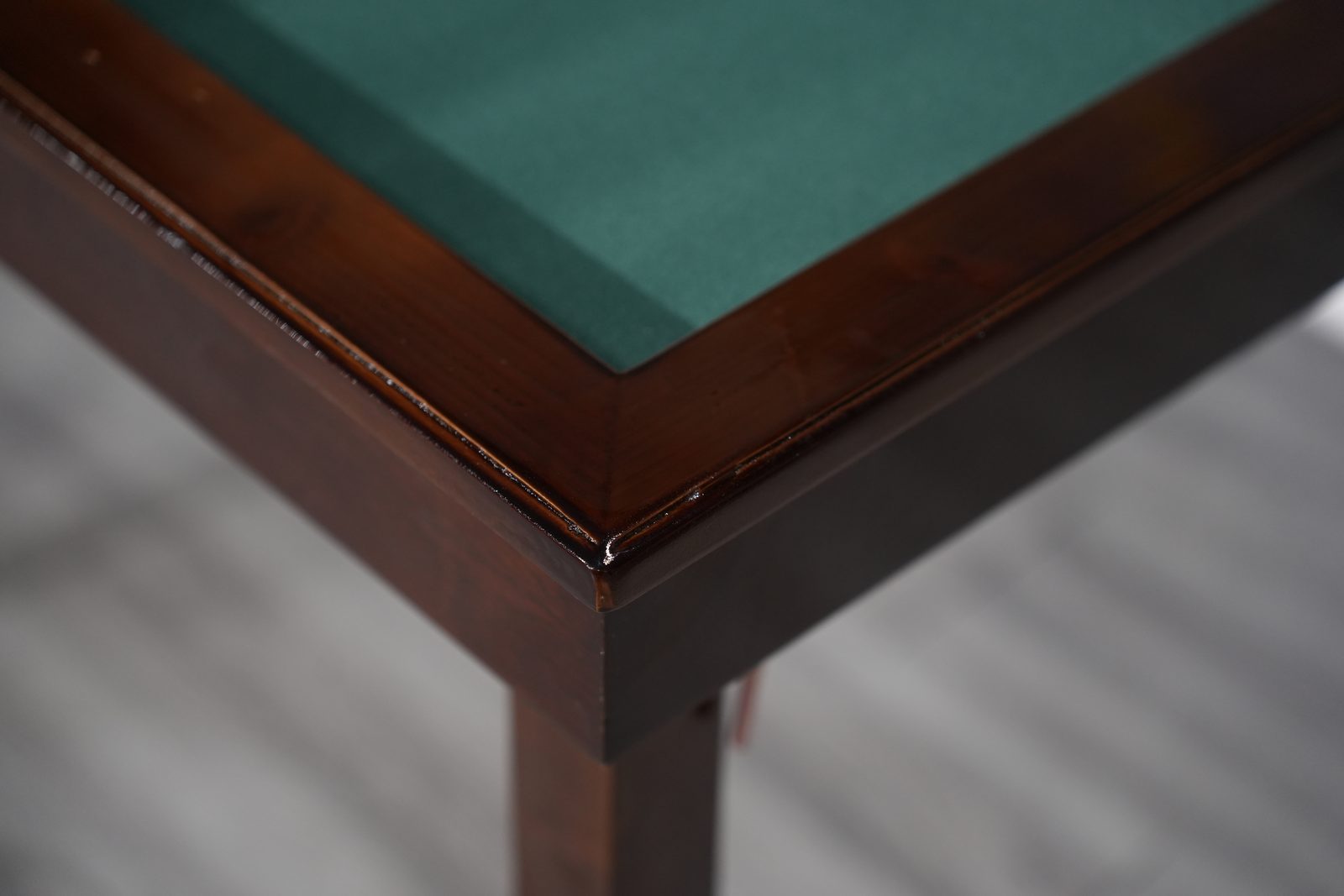 Solid wood table corner edge