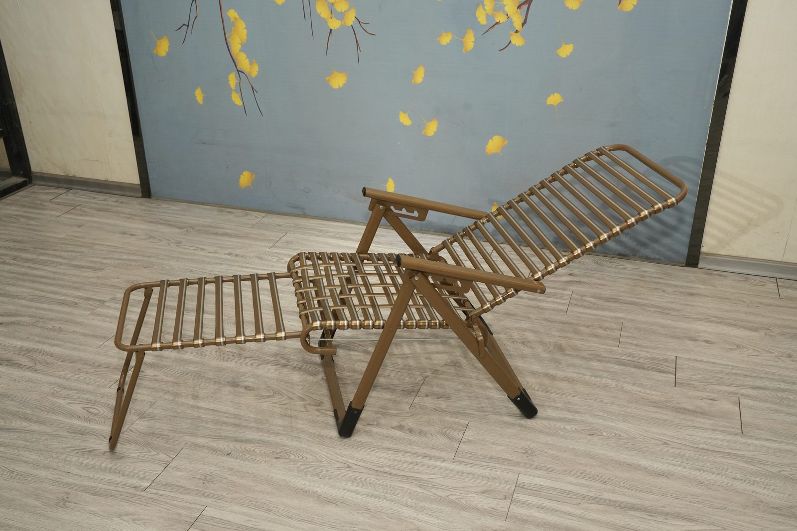 Side profile of open folding chair