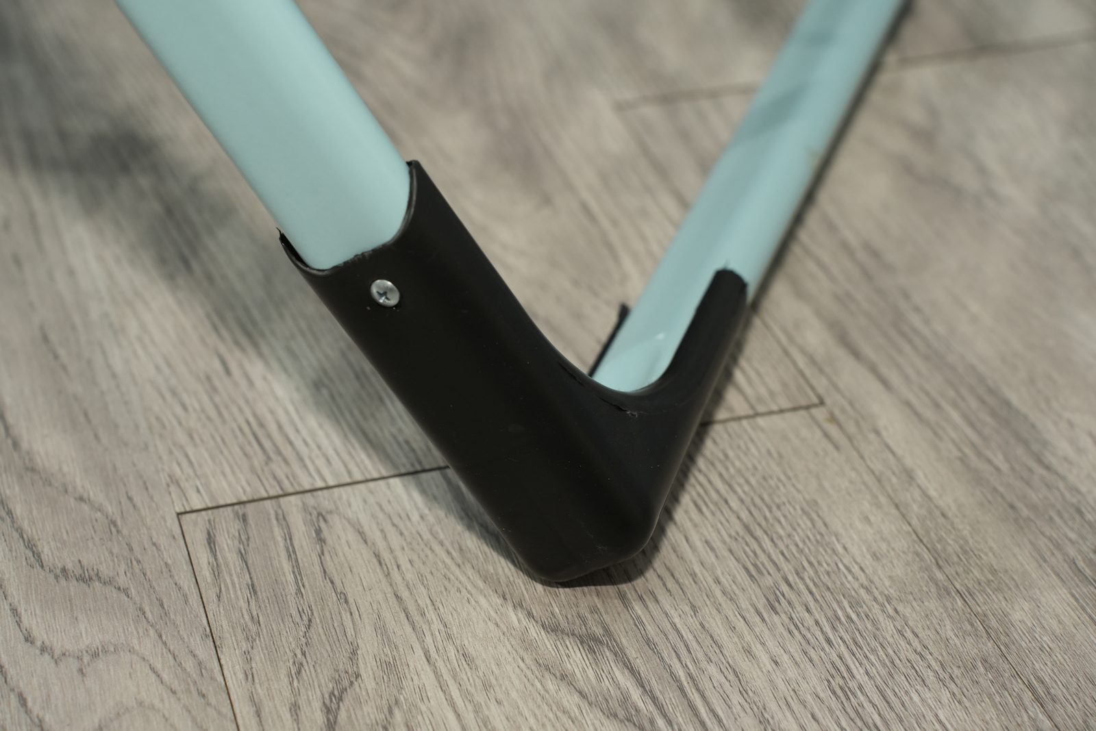Black rubber foot protector